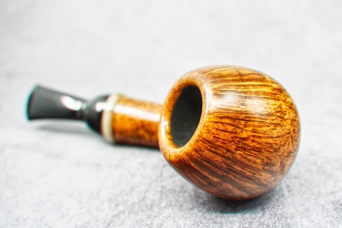Smooth bent apple - snow3year